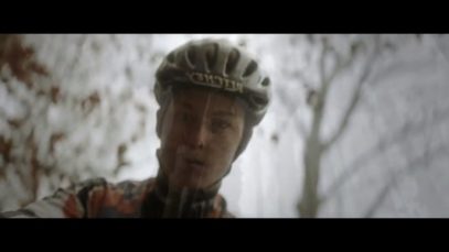 What Moves You – Nino Schurter & the V-Class thumbnail